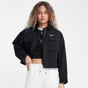 NWT⭐️ Nike Essential crop oversized field jacket